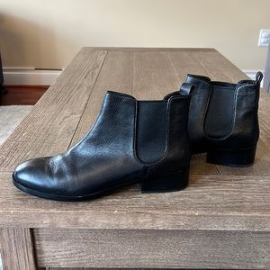 EUC Cole Haan Women's Landsman Bootie